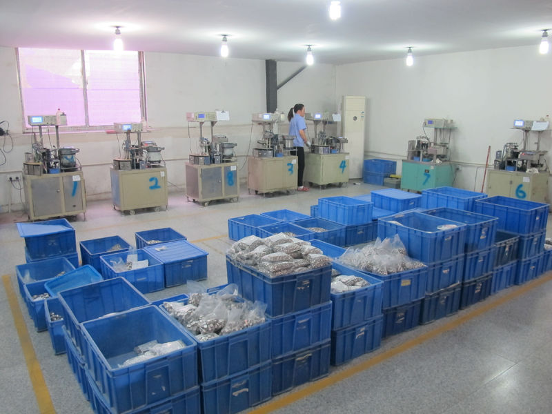 Shenzhen Hwalon Electronic Co., Ltd. üreticinin üretim hattı